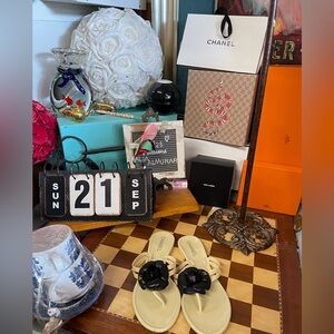 Vtg Chanel White Black Camellia Flip Flop Sandals 39